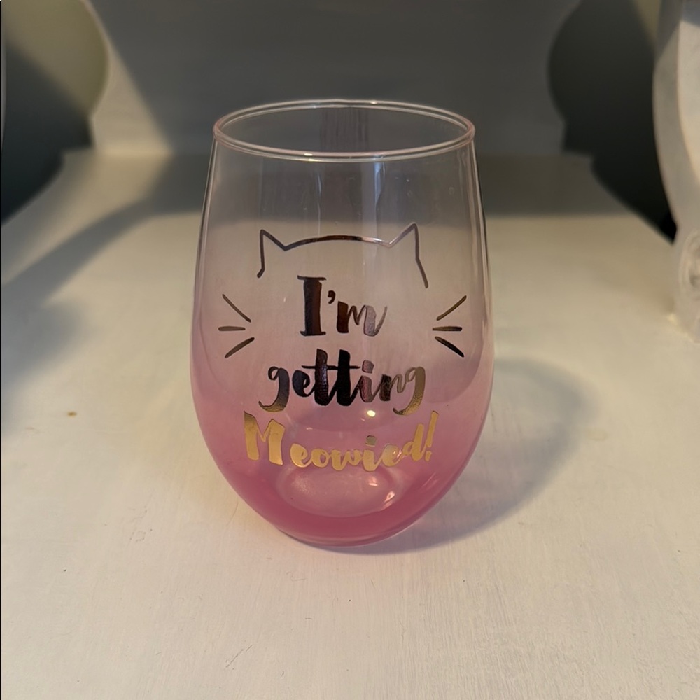 “I’m Getting Meowied!” Stemless Wine Glass